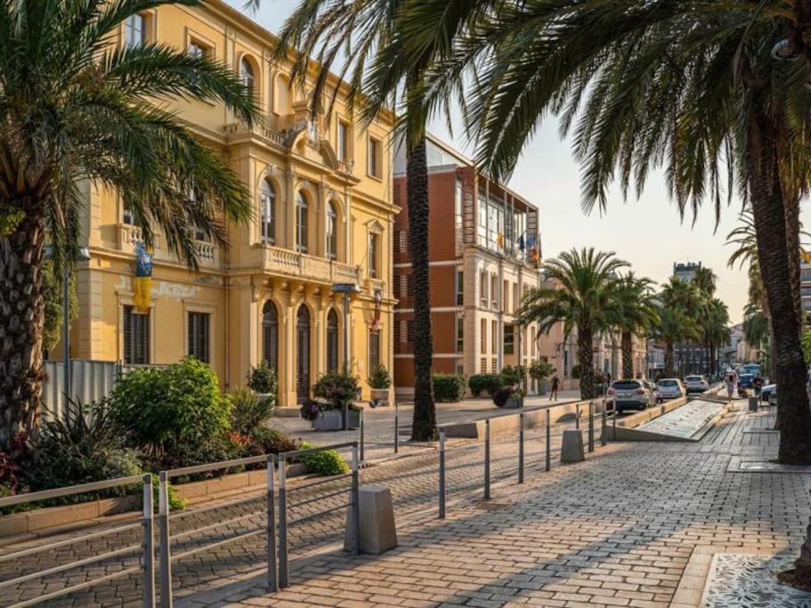 Superbe Appartement 50M De La Plage En Bord De Mer Hyères Exterior foto